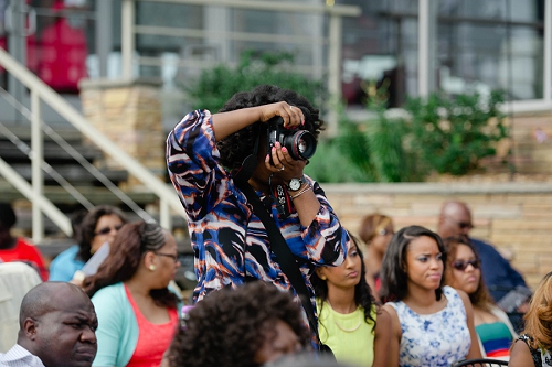 Behind the scenes photographer