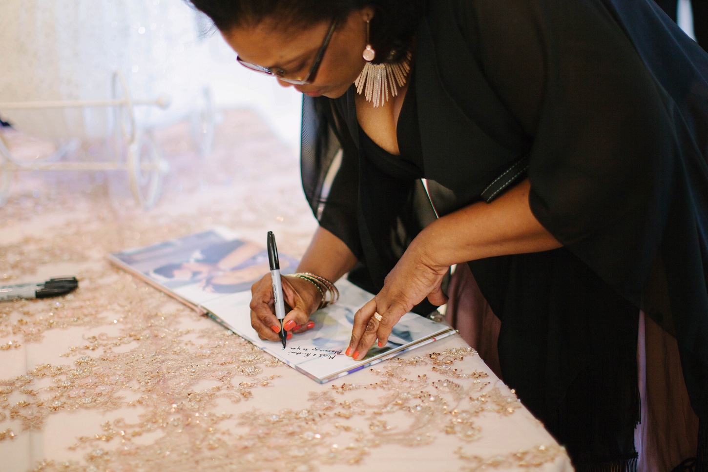 custom-wedding-guestbook