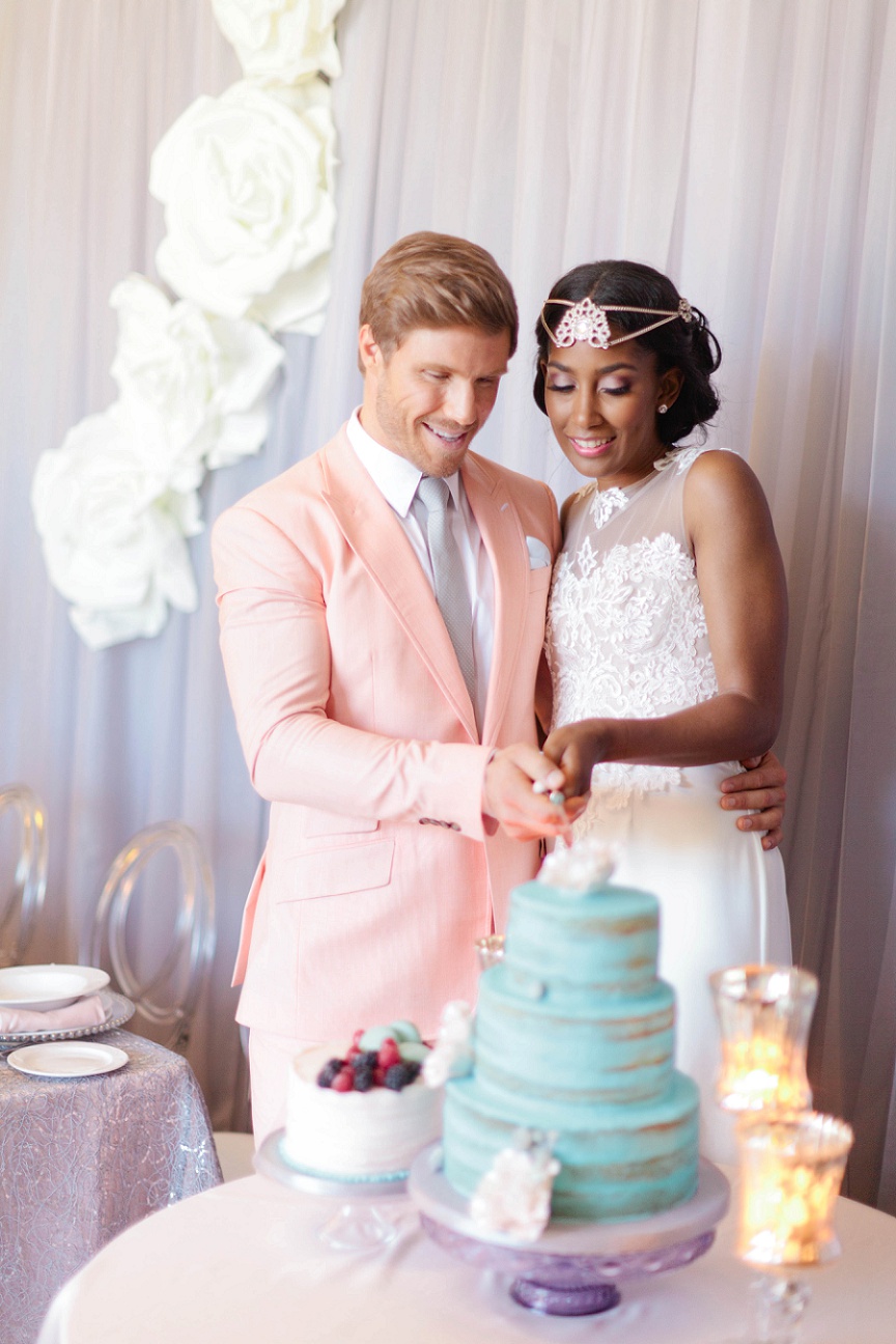 cutting-wedding-cake