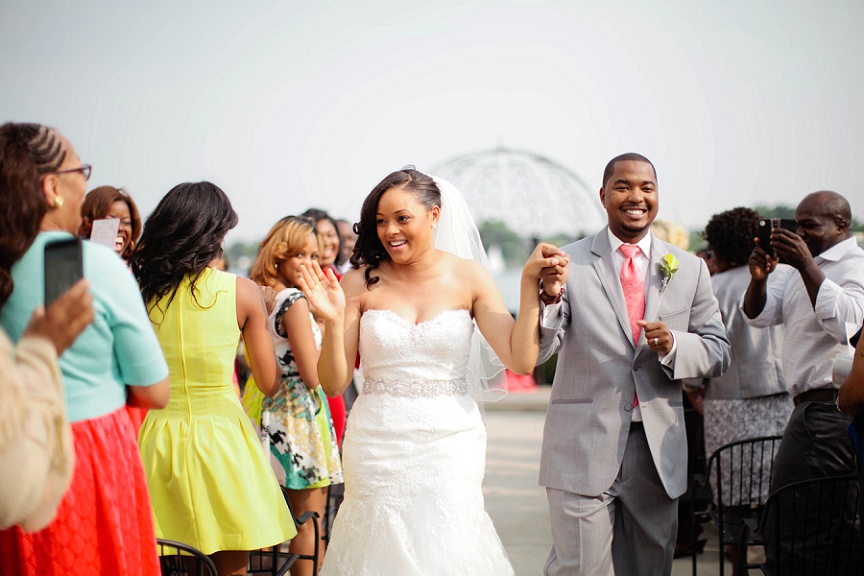 roostertail-wedding-ceremony-detroit