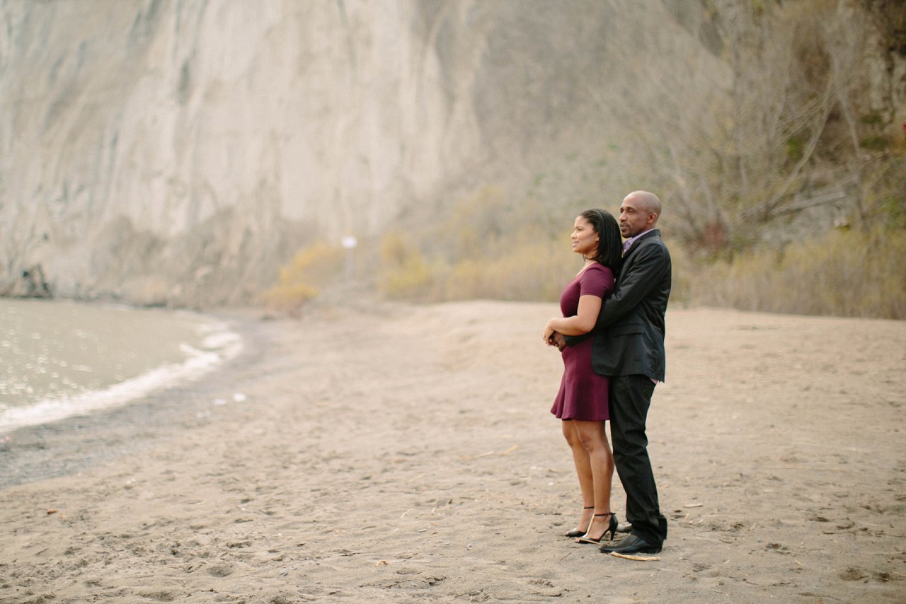 bluffers-park-scarborough-bluffs-engagement-photos_0118