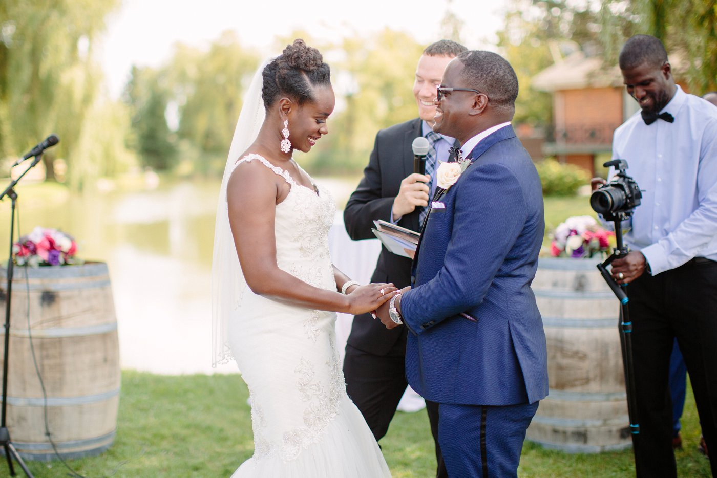  Outdoor wedding ceremony venue 