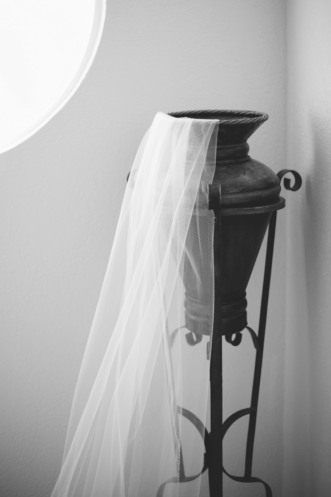 creative bridal veil photo