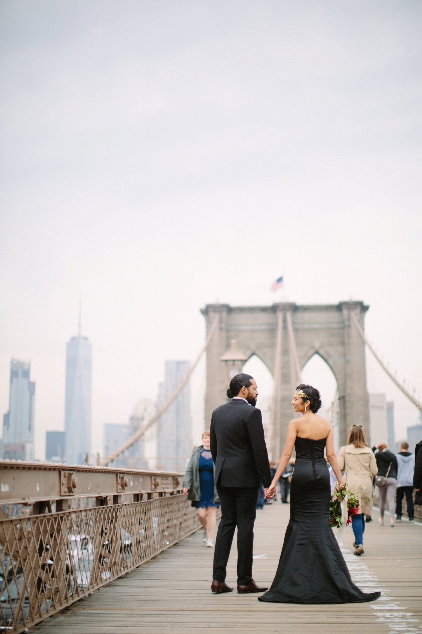 Brooklyn bridge engagement session by Samantha Clarke Photography