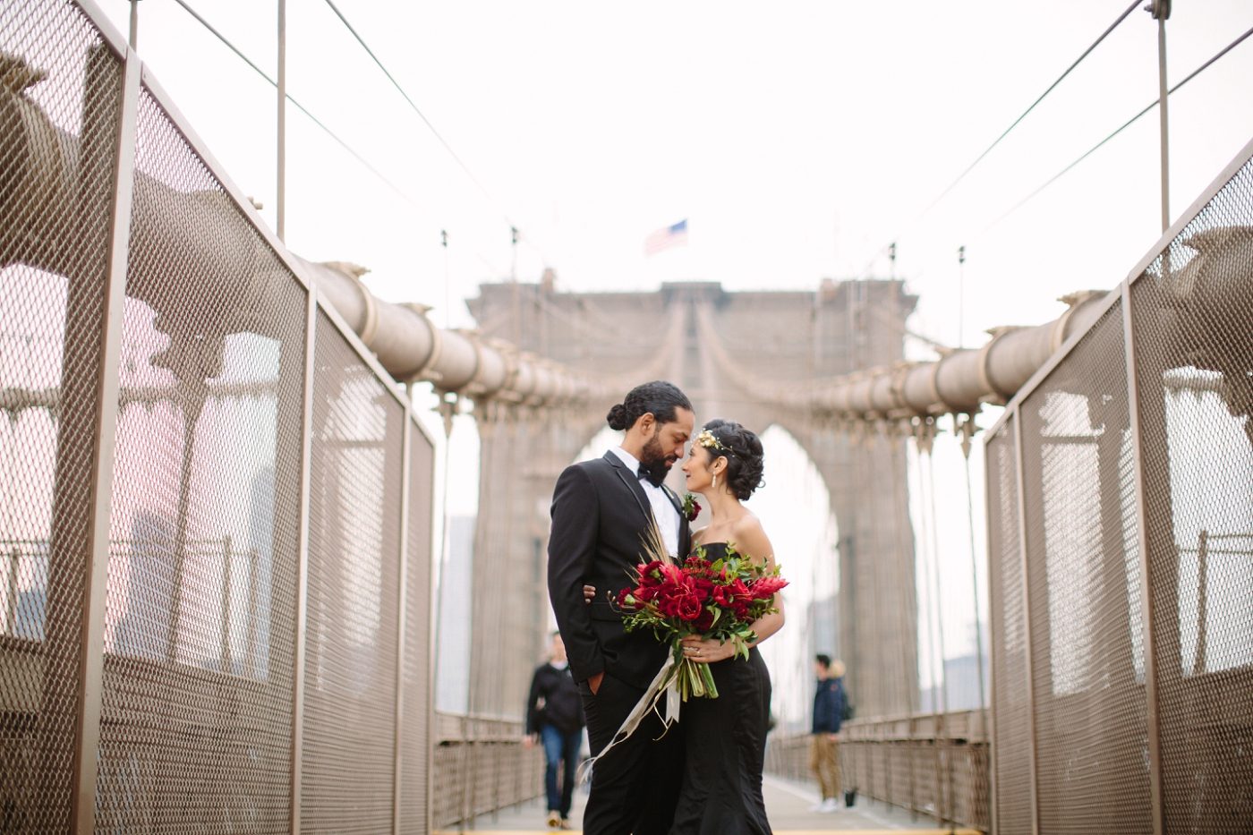 Brooklyn bridge New york city wedding photography by Samantha Clarke