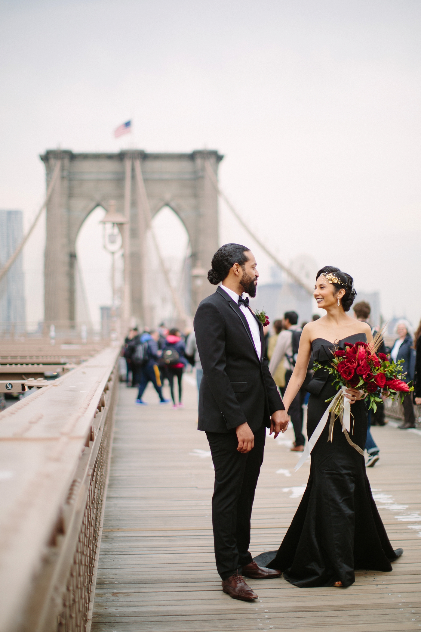Brooklyn bridge wedding photos by Samantha Clarke Photography