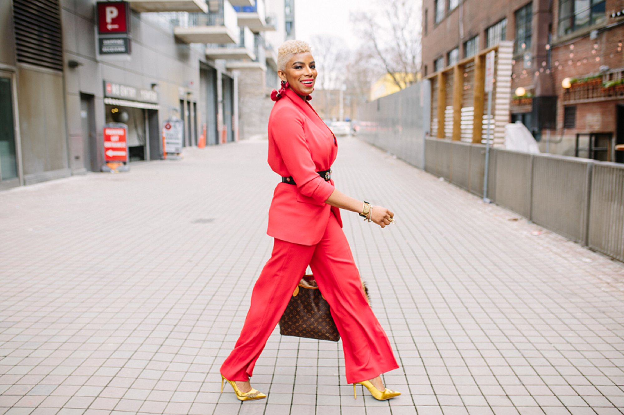 how to style a red suit