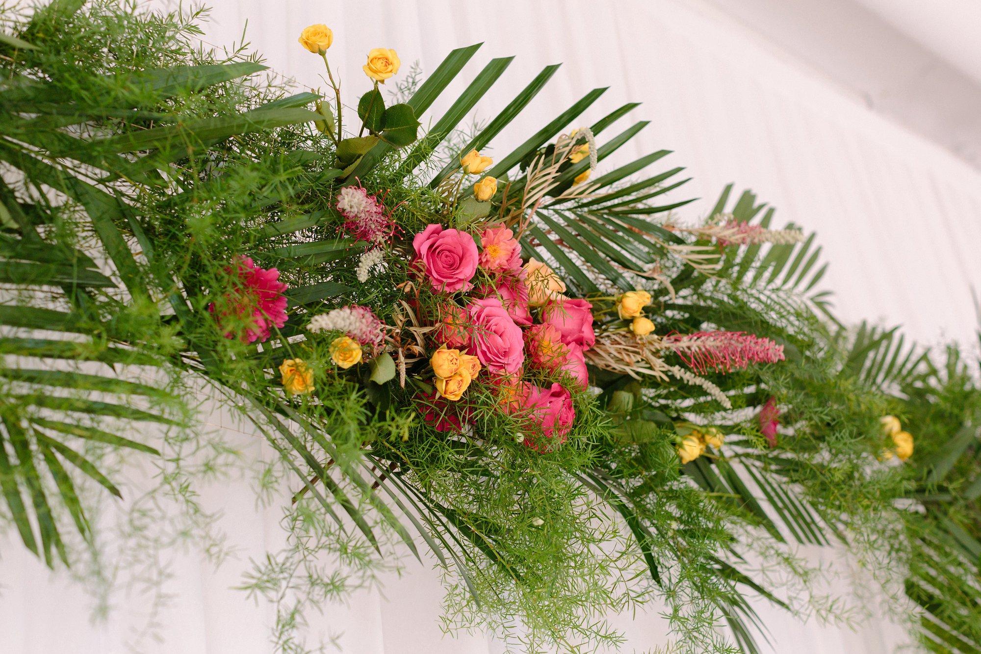 modern tropical wedding decor