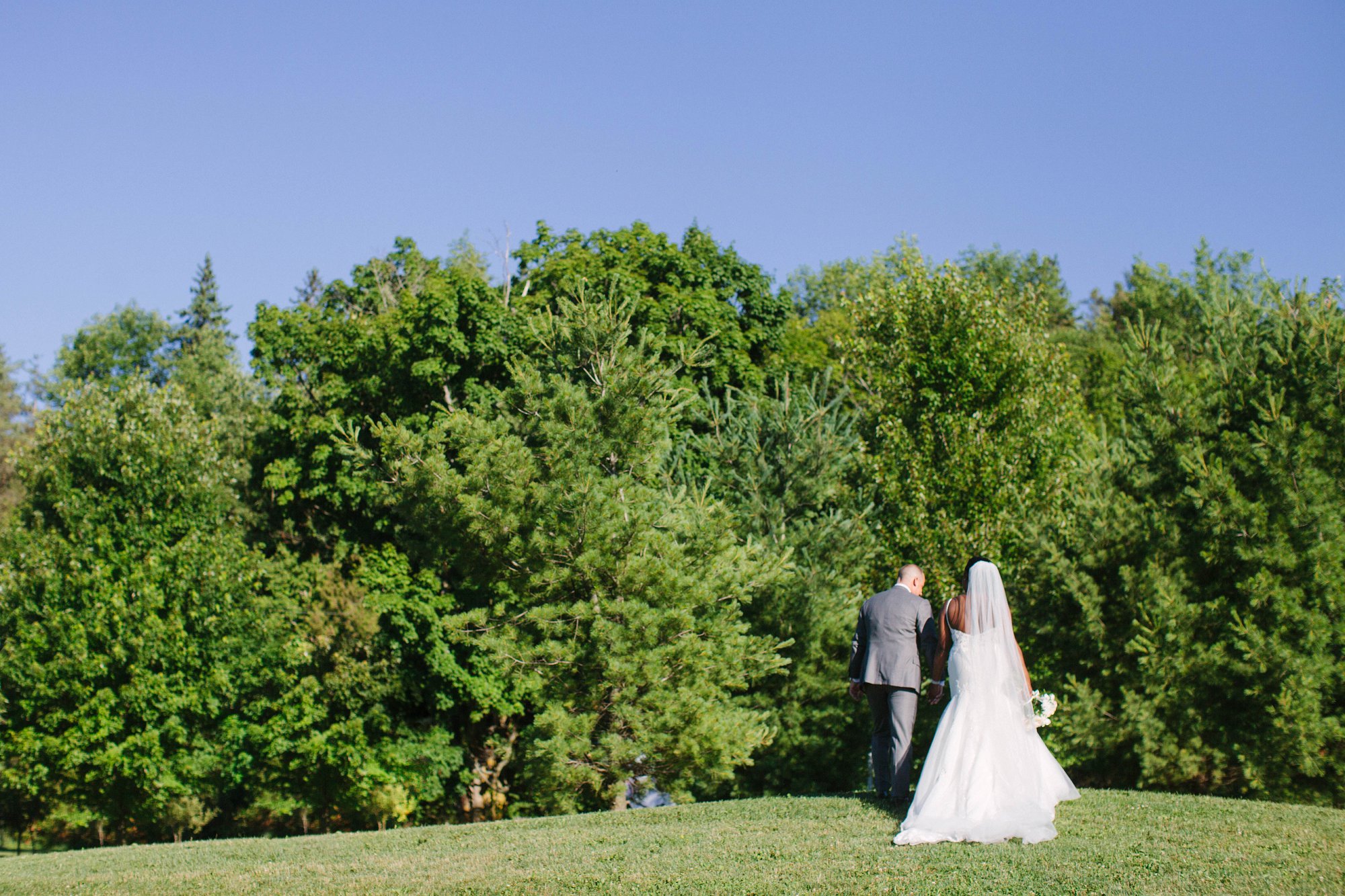 bride and groom in orangeville ontario 