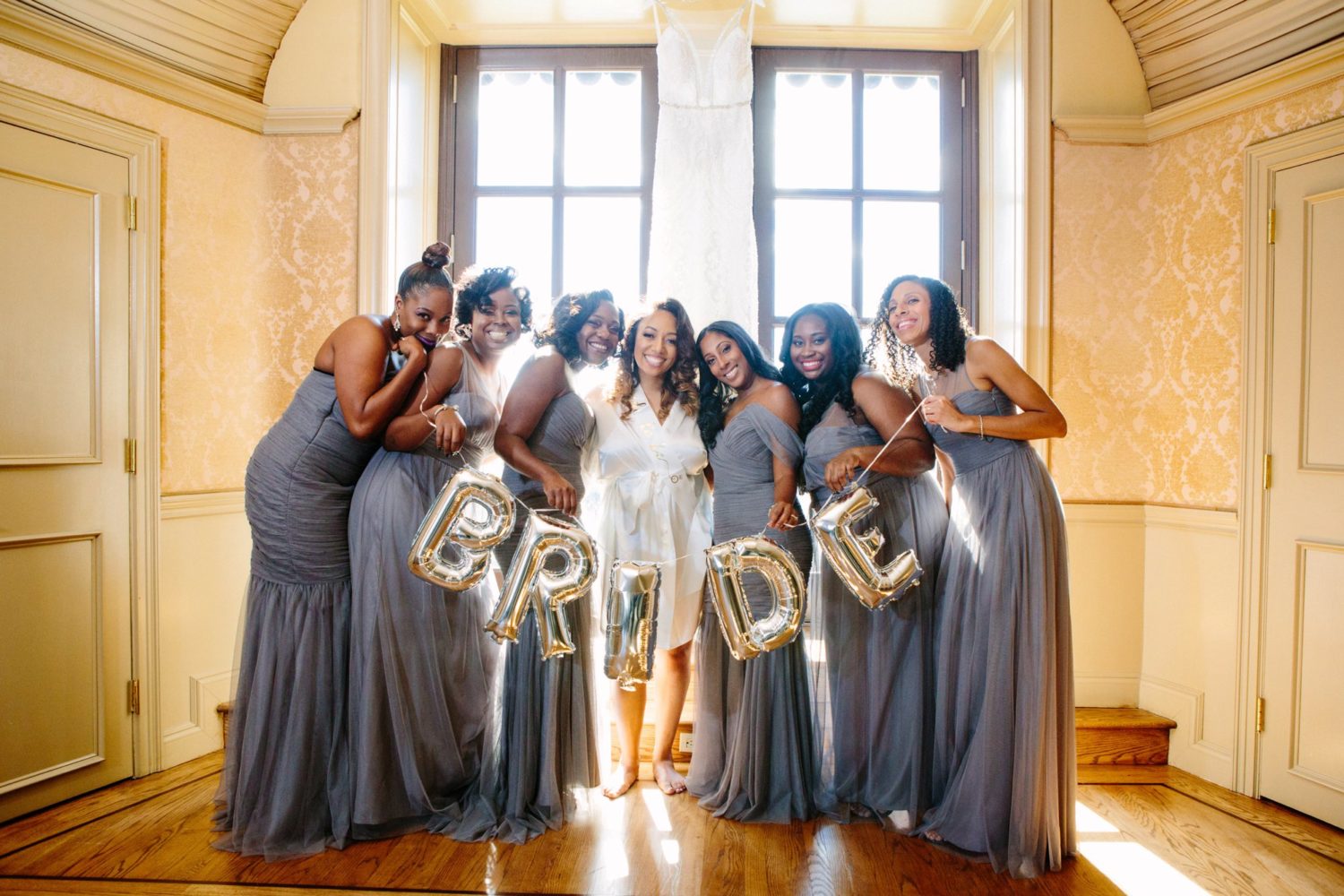 Bridal party in Oheka Castle, New York