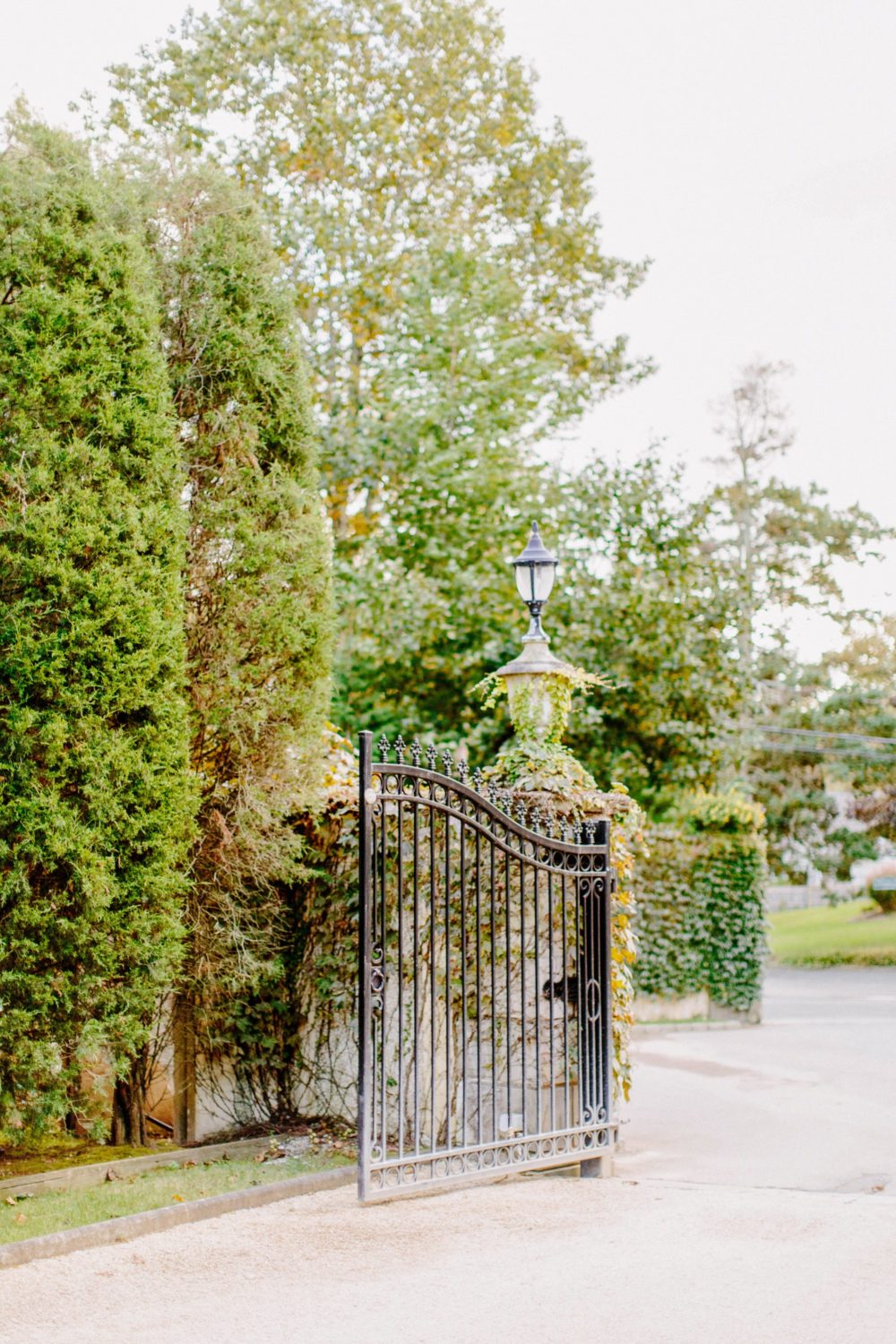 The gate at Oheka Castle.